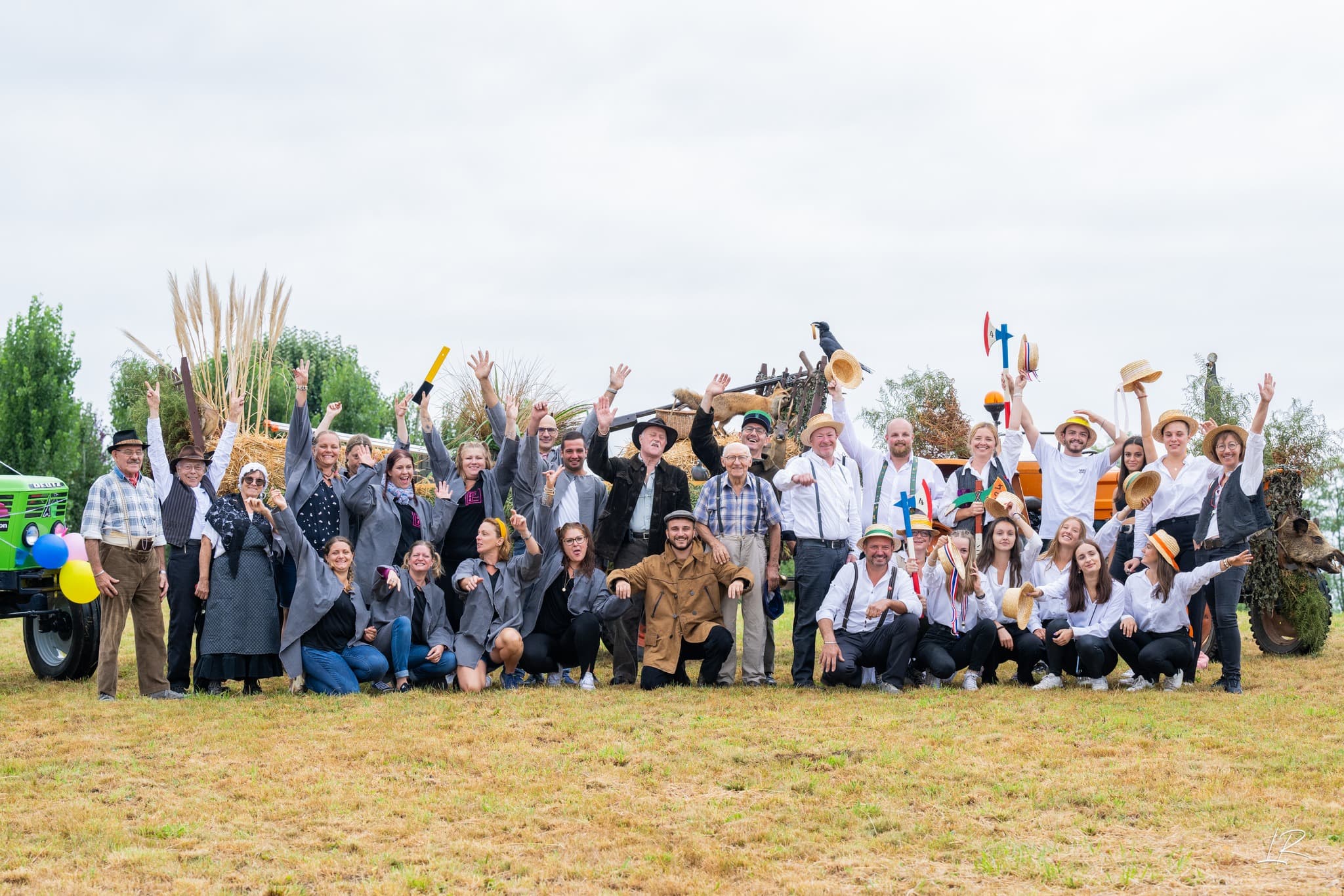 Photographie de l'album « Fête du village sur le thème « Illiat Autrefois » »